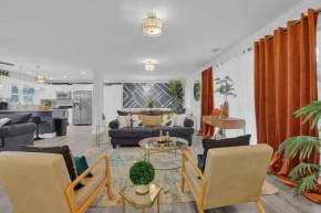 Lrg 5br, 5ba Home W 10 Beds, Pool, Hottb, Gamerm2